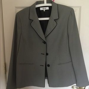 Classic black and white light weight blazer